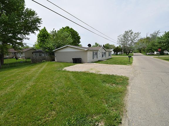 5th image of 2311 E Park St