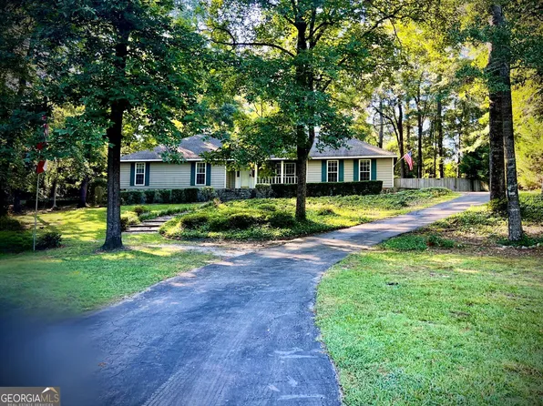 308 Barfield Dr, Dublin, GA 31021