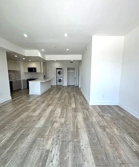 1946 Overland Ave #404 — Photo 3