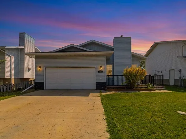 125 S Oaks Cres, Wood Buffalo, AB T9K 1M4