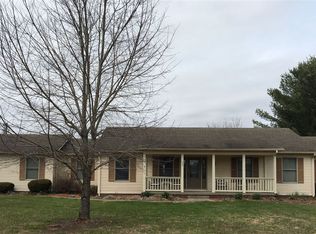 607 Forest Hills Dr, Campbellsville, KY 42718