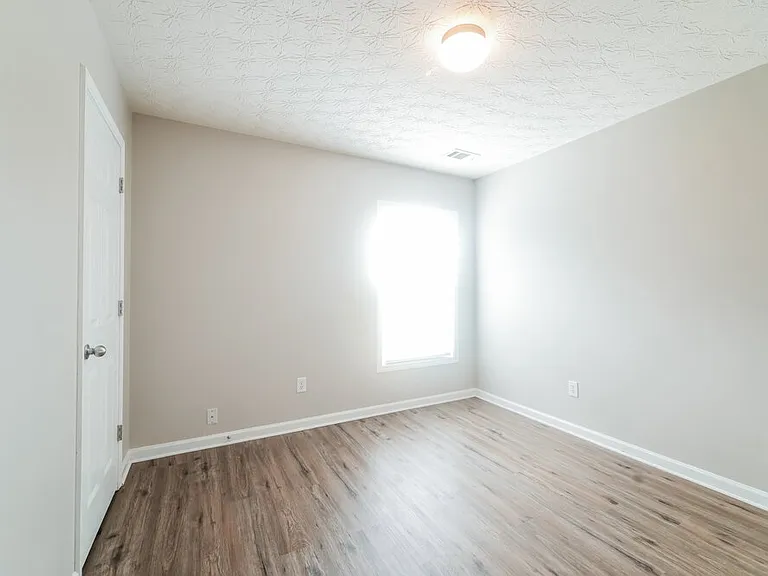 216 Winterbury Dr — Photo 13