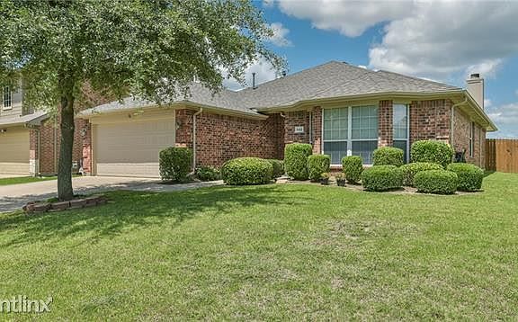 3rd image of 542 Diamond Creek Dr
