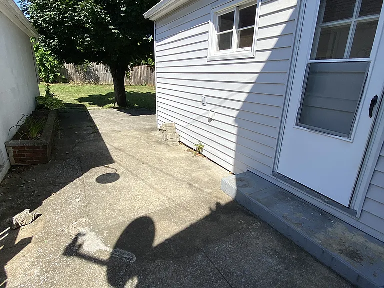 1115 W Addition St — Photo 25