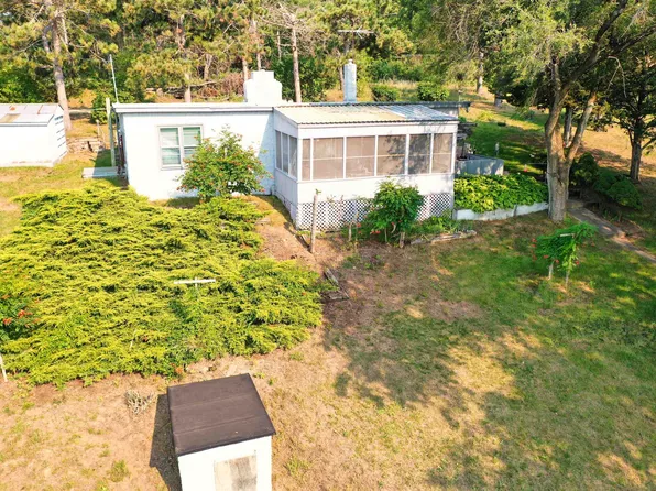 23870 Riverfront Dr, Fulton, IL 61252