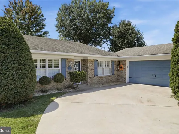 1047 Benjamin Pl, Hagerstown, MD 21742