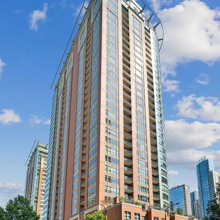 1st image of 415 E North Water St APT 1007