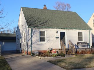8281 Standard Ave, Center Line, MI 48015