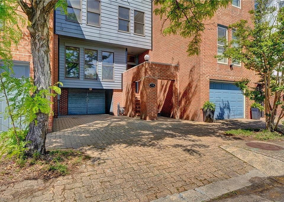 1st image of 719 Yarmouth St