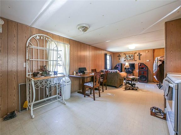 5th image of 441 Santa Fe Ln