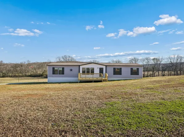 1053 Buncombe Rd, Belvidere, TN 37306
