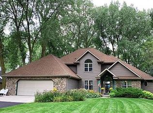 N8223 Deadwood Point Rd, Fond Du Lac, WI 54937