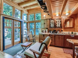 925 SE 68th Ave #C, Portland, OR 97215