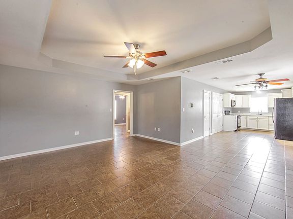 3rd image of 220 Evelyn Ave