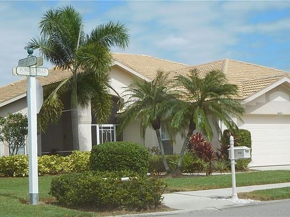2nd image of 9401 Forest Hills Cir
