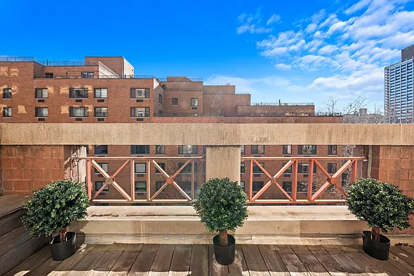Sold by Compass | media 13