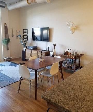 4th image of 2778 N Milwaukee Ave APT 404