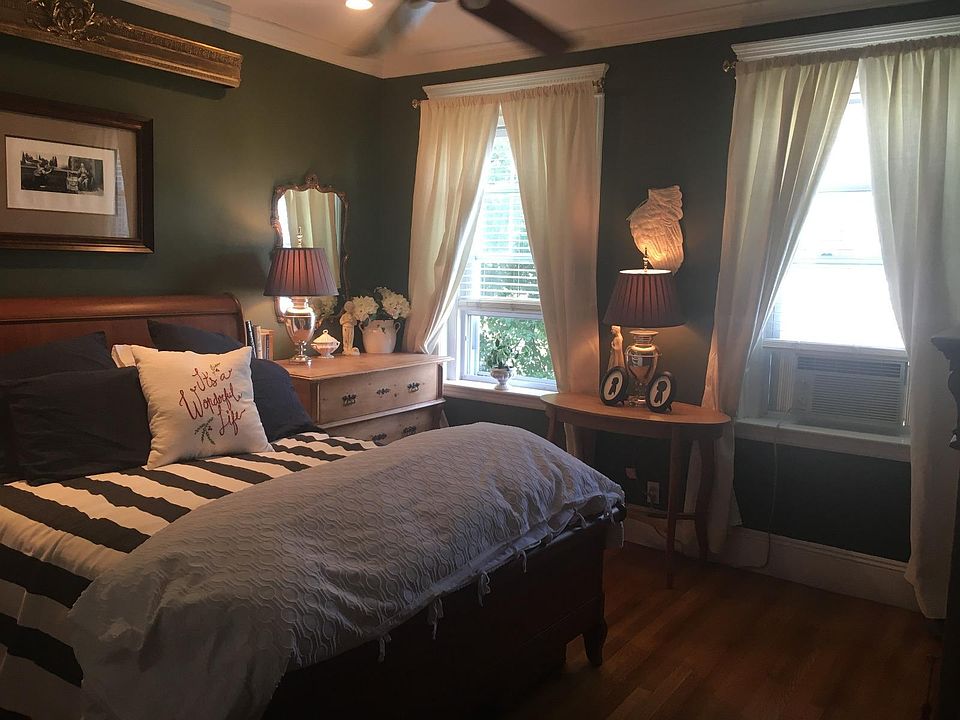 2nd image of 82 Browne St #2