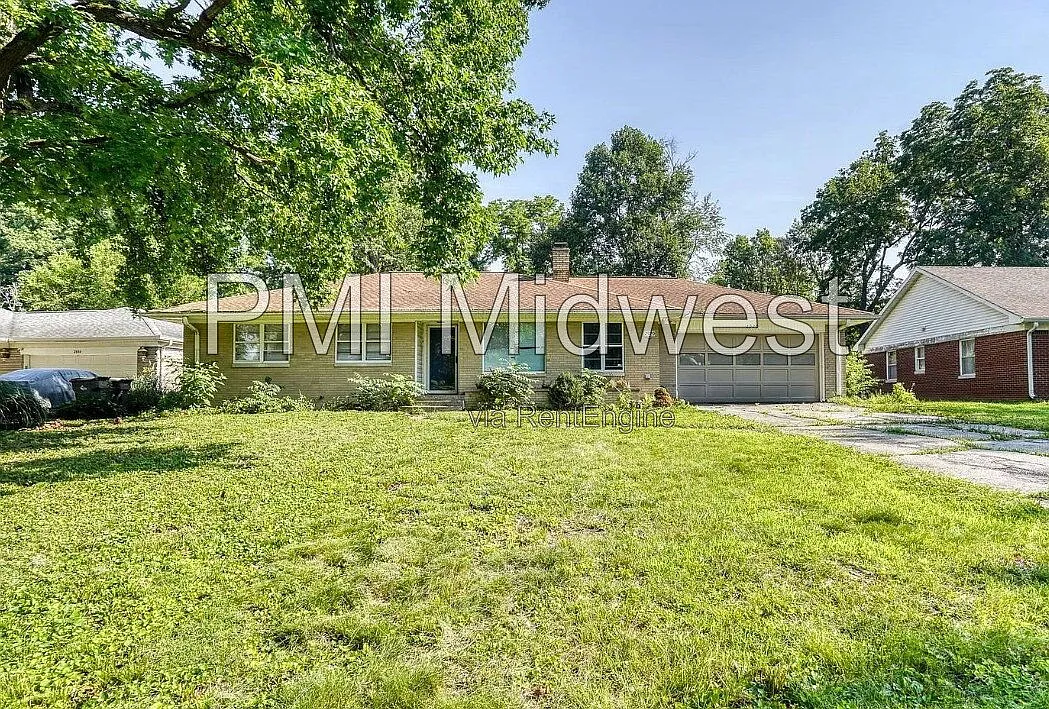 4 bed, 1.5 bath, 1504 sqft, $1,800 — Photo 1