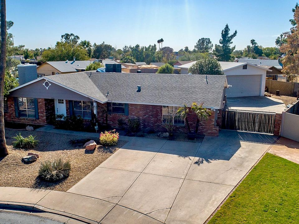 1st image of 958 S Helms Cir