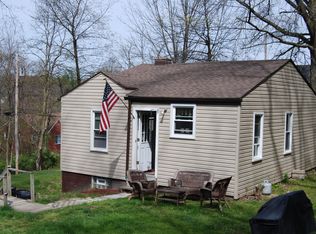 124 Wood Dr, Pittsburgh, PA