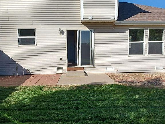 3rd image of 3200 Rock Point Ct