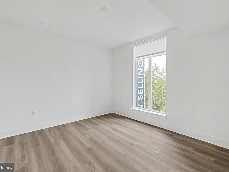 701 N Henry St #502 — Photo 42