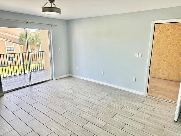 2nd image of 251 Palm Cir W #300