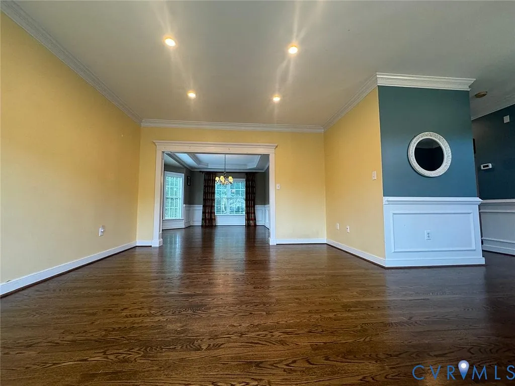 4 bed, 2.5 bath, 2696 sqft, $2,900 — Photo 4