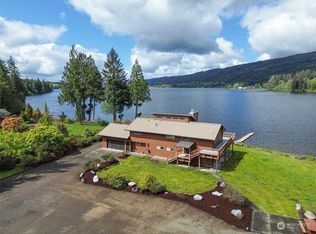 621 E Lake Pleasant Rd, Beaver, WA 98305