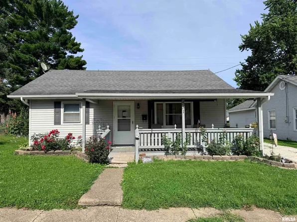 551 Royal Ct, Canton, IL 61520