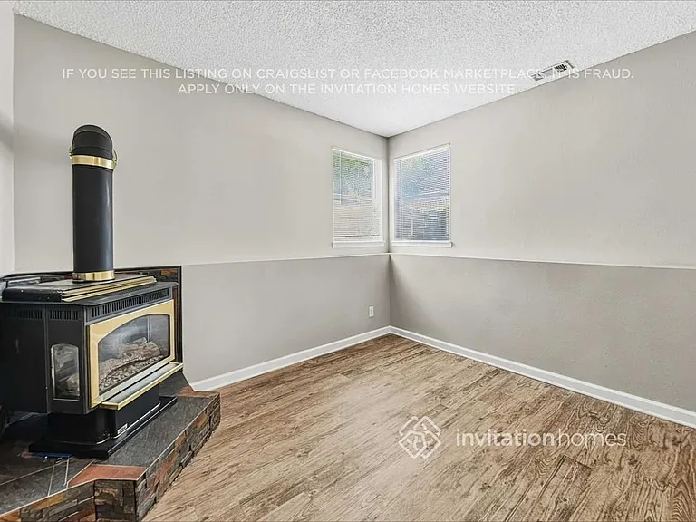 1162 W 132nd Pl — Photo 17