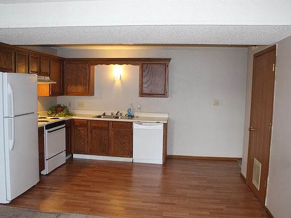 2nd image of 1520 2nd Ave #2-Bedroom