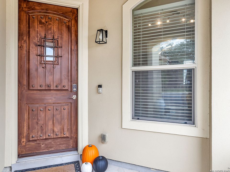 1st image of 4334 Woodbridge Way