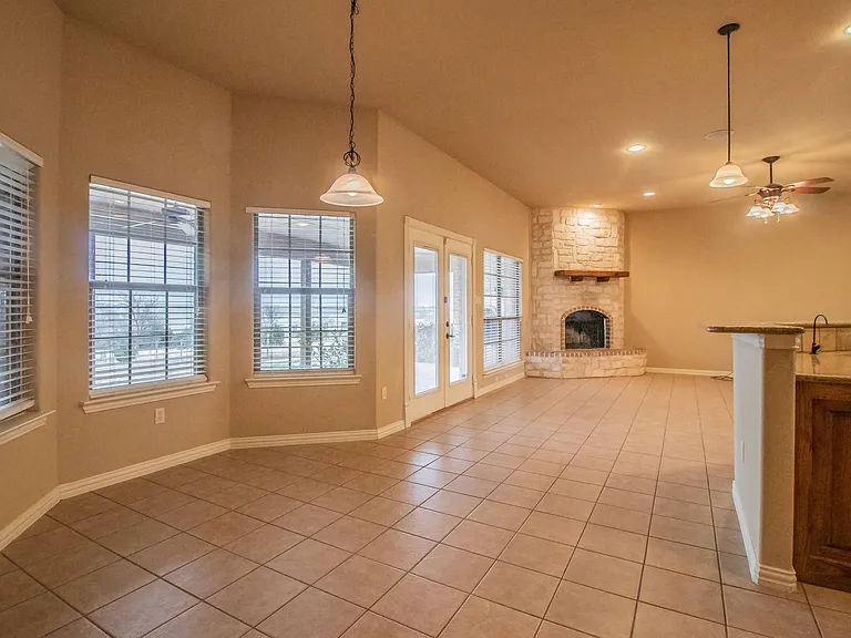 5957 Stacy Ln — Photo 6