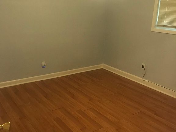 2nd image of 1408 Lenmore St