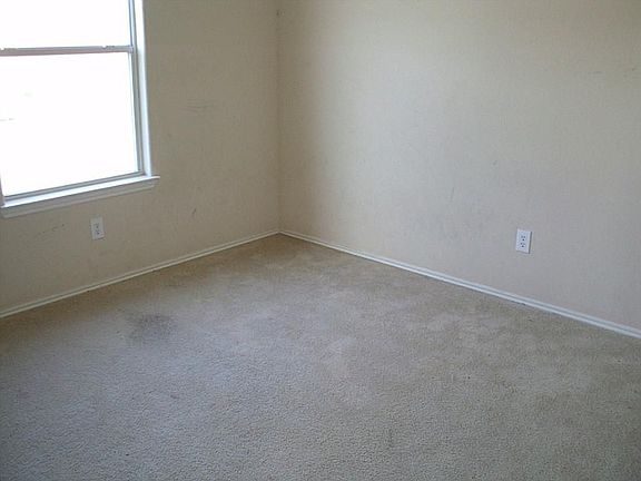 5th image of 1823 Cold River Dr