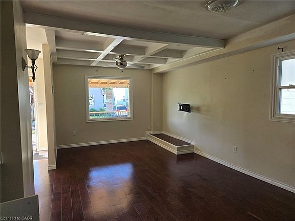 5th image of 4249 Elgin St