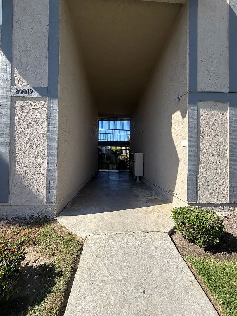 20819 — Photo 3