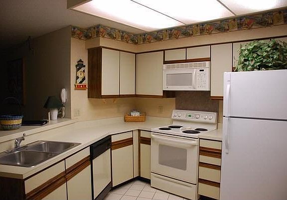4th image of 314 Caribe Vista Way