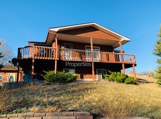 3301 River Bluff Rd, Mitchell, SD 57301