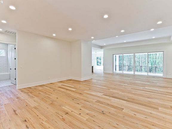 4th image of 21017 NE 143rd St