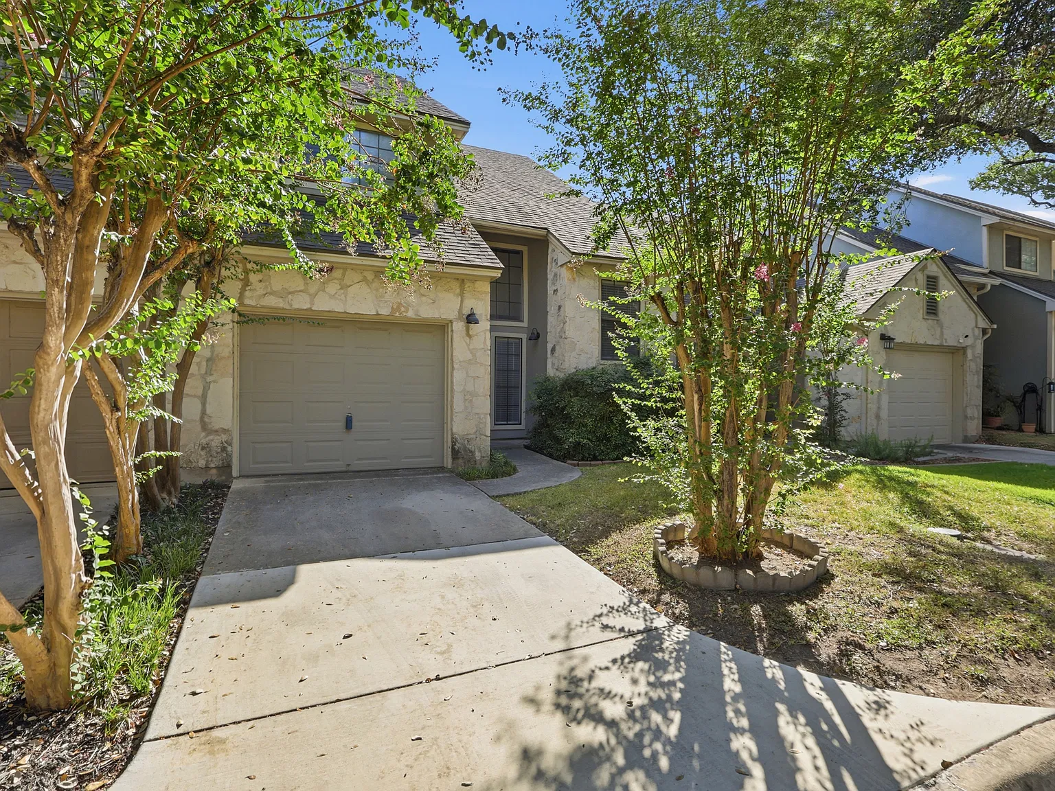 3 bed, 2.5 bath, 1500 sqft, $1,850 — Photo 2