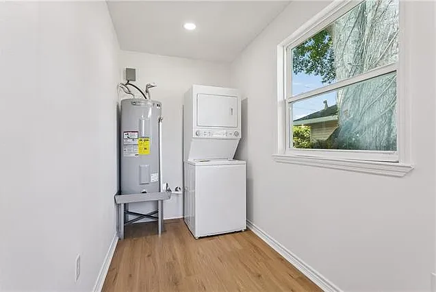 2213 James St — Photo 12
