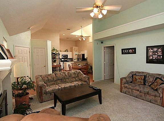 4th image of 913 Winterstone Dr