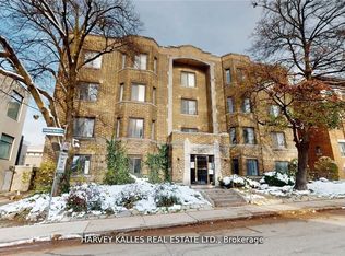 320 Lonsdale Rd #36, Toronto, ON M4V 1X4