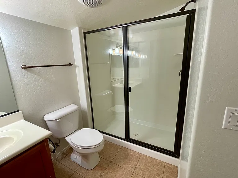 17027 W Hammond St — Photo 32