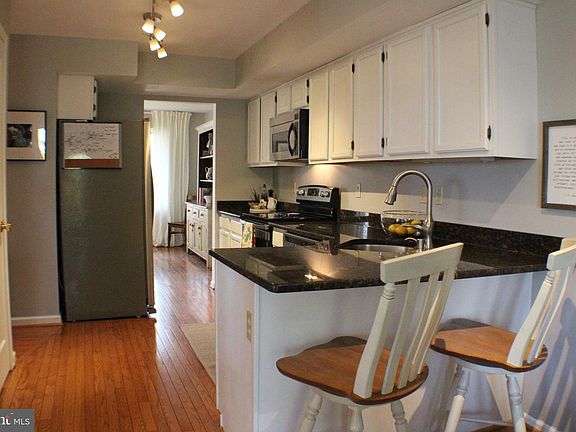 4th image of 104 Pinebrooke Cir