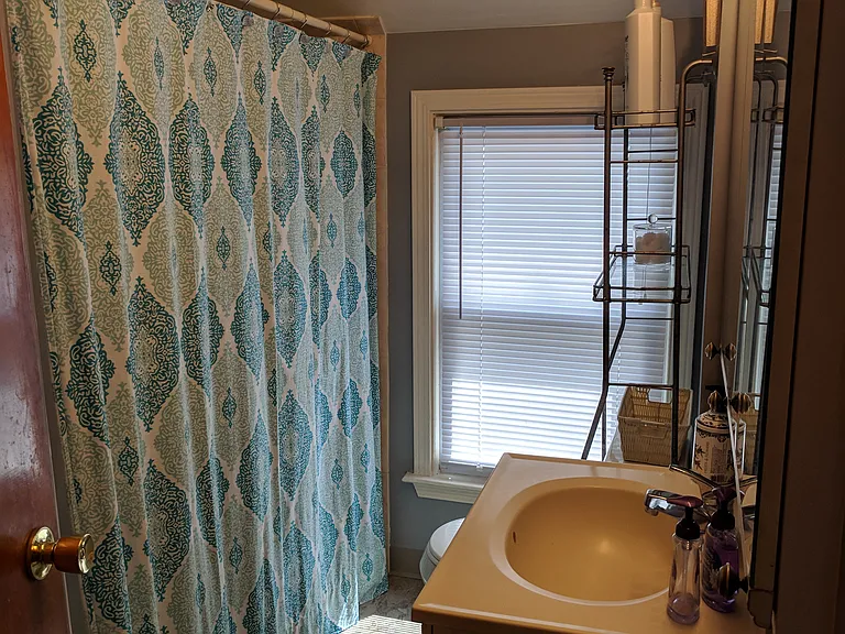 140 Rossiter Rd #UP — Photo 22