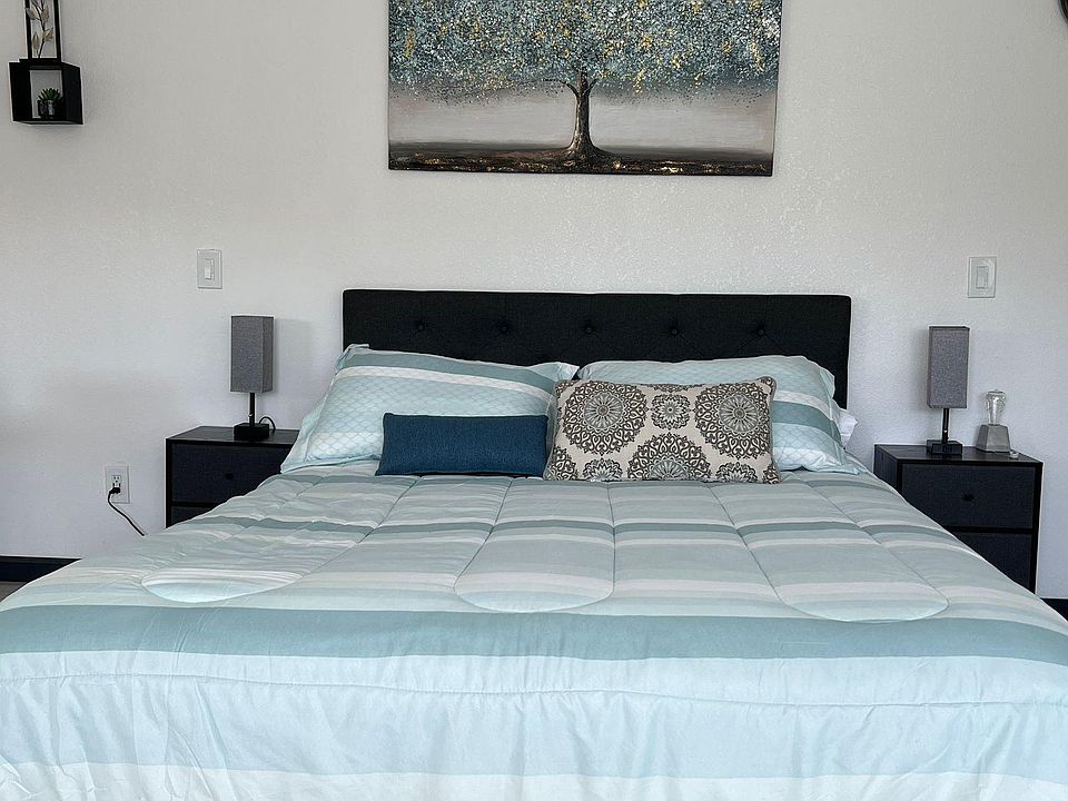 1st image of 22820 Cougar St #3